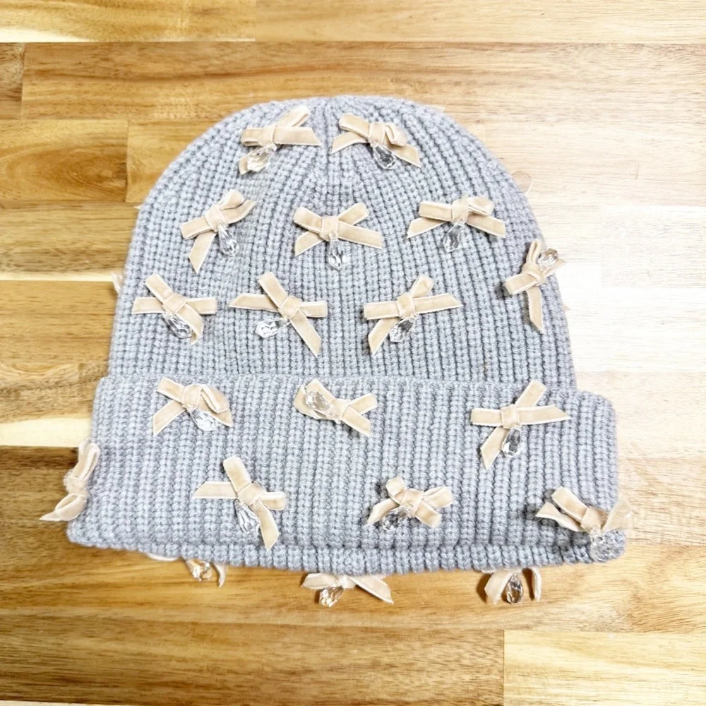 NWT Lele Sadoughi Bow Embellished Dangle Beaded Beanie in Dove Grey $175 MSRP